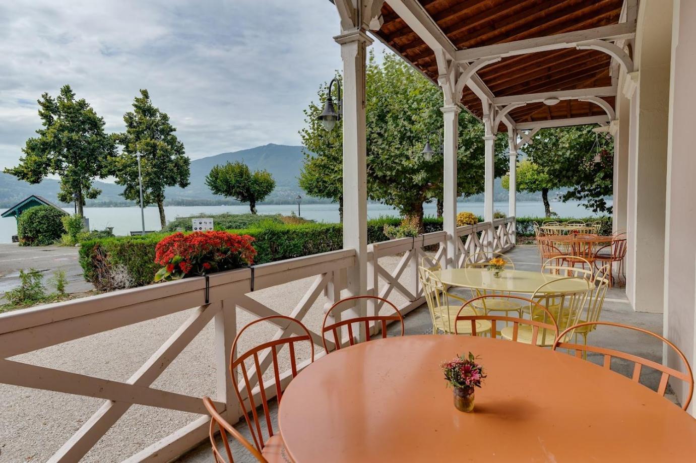 Hotel Le Pavillon Des Fleurs Menthon-Saint-Bernard Exterior foto